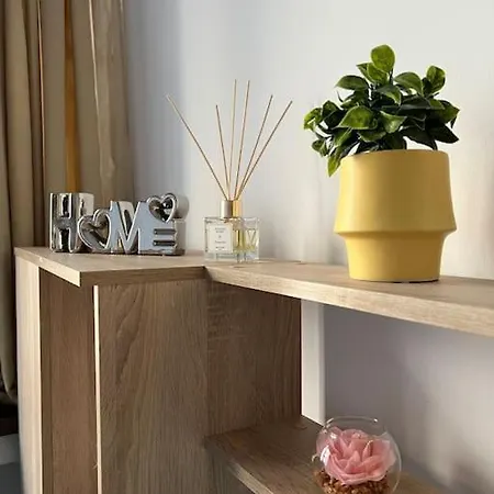Feel Like - Free Netflix Apartamento